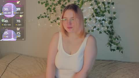 manic_pixie_ online show from September 2025 05:13:01 PM