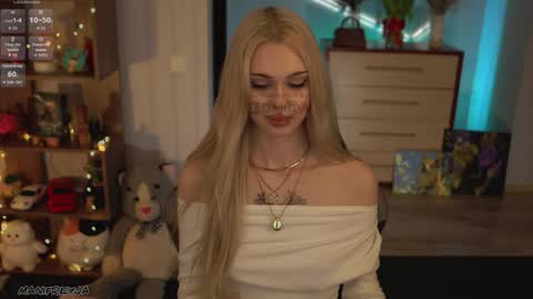 Snapshot of manifreyja chatting on March 2026 11:11:01 PM Amelie online show from March 2026 11:11:01 PM