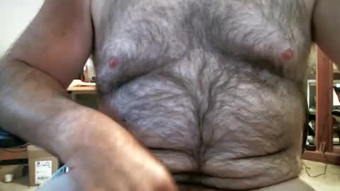 Snapshot of manleg439 chatting on April 2026 08:15:01 PM manleg439 online show from April 2026 08:15:01 PM