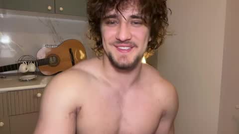 Snapshot of manolein chatting on April 2026 12:37:01 AM manolein online show from April 2026 12:37:01 AM