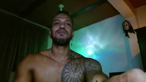 Manolo online show from November 2025 01:38:01 AM