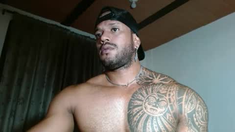 Snapshot of manolofitt chatting on April 2026 01:42:02 PM Manolo online show from April 2026 01:42:02 PM