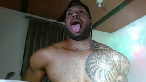 Snapshot of manolofitt chatting on April 2026 11:15:01 AM Manolo online show from April 2026 11:15:01 AM