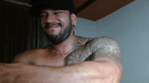 Snapshot of manolofitt chatting on April 2026 09:05:01 PM Manolo online show from April 2026 09:05:01 PM