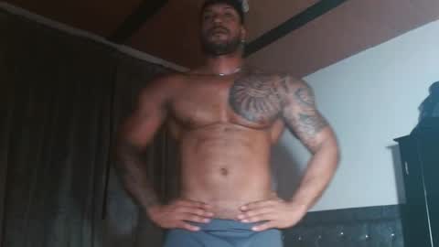 Snapshot of manolofitt chatting on May 2026 12:39:01 AM Manolo online show from May 2026 12:39:01 AM
