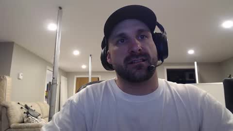 Snapshot of manop01 chatting on May 2026 01:44:01 AM manop01 online show from May 2026 01:44:01 AM