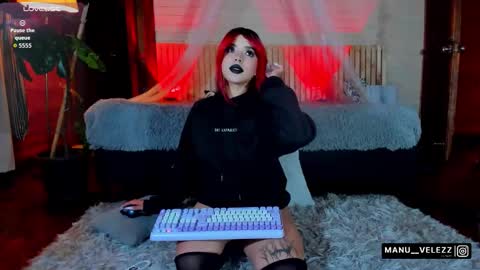 manu  velezz   Help me to get to 100 thumbs ups Tip 25tks  Rate me  online show from November 2025 04:01:01 AM