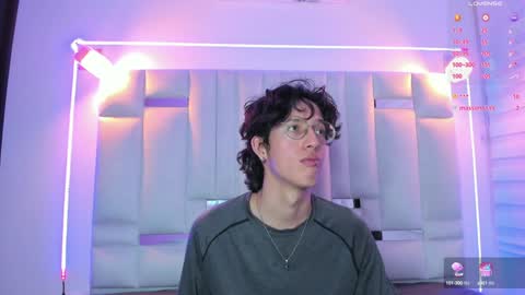 Manuel online show from January 2025 02:22:02 AM