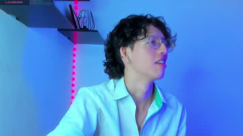 Manuel online show from February 2025 08:42:02 PM