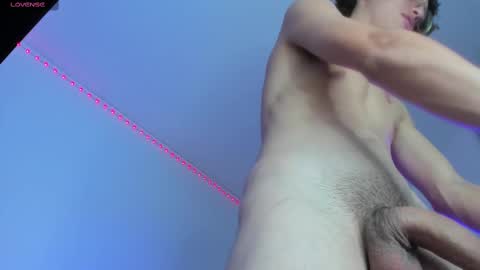 Manuel online show from February 2025 08:00:01 PM