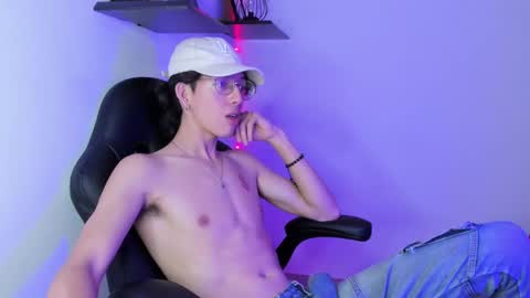 Manuel online show from February 2025 02:29:01 AM