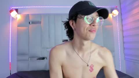 Manuel online show from February 2025 08:09:02 PM