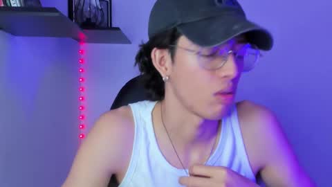 Manuel online show from February 2025 07:56:02 PM