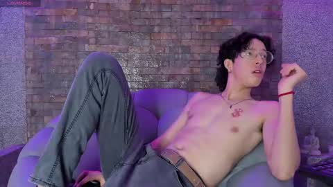 Manuel online show from March 2025 02:18:02 PM