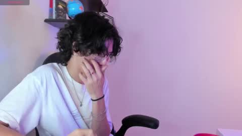 Manuel online show from September 2025 08:21:02 PM