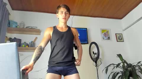 manucute 23  online show from October 2025 03:14:02 PM