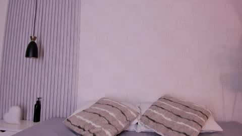 Snapshot of manuela_montes_ chatting on April 2026 11:43:01 AM manuela_montes_ online show from April 2026 11:43:01 AM