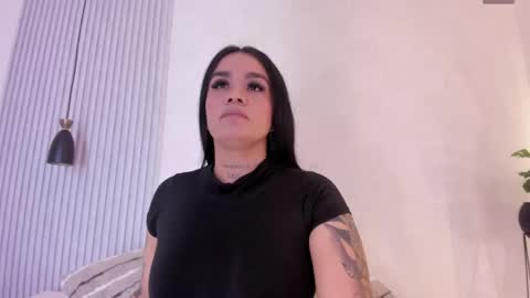 Snapshot of manuela_montes_ chatting on April 2026 11:25:02 AM manuela_montes_ online show from April 2026 11:25:02 AM