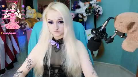 Manuela online show from February 2025 02:26:01 PM