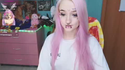 Manuela online show from October 2025 08:17:02 PM