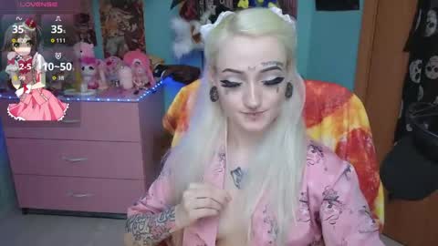 Manuela online show from May 2026 08:58:01 PM