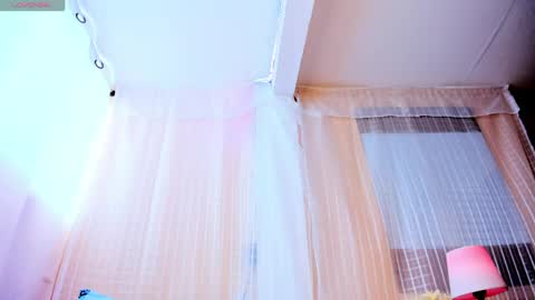 Snapshot of manuelaevans_ chatting on April 2026 08:32:01 PM Manuela online show from April 2026 08:32:01 PM