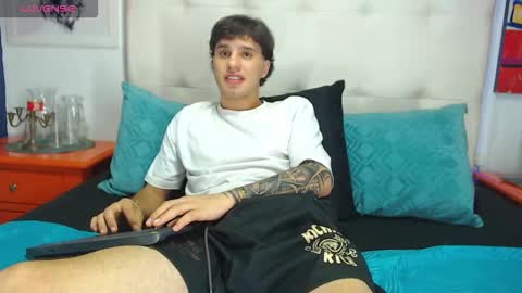 Snapshot of manuelr77 chatting on March 2026 08:19:01 AM Manuel online show from March 2026 08:19:01 AM