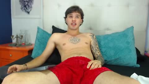 Snapshot of manuelr77 chatting on March 2026 05:30:02 AM Manuel online show from March 2026 05:30:02 AM