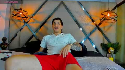 Snapshot of manuelr77 chatting on April 2026 04:40:01 AM Manuel online show from April 2026 04:40:01 AM