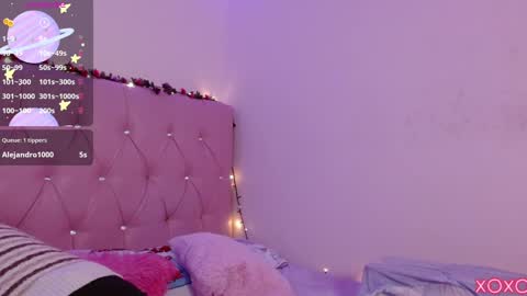 Manu  online show from December 2024 10:44:02 PM