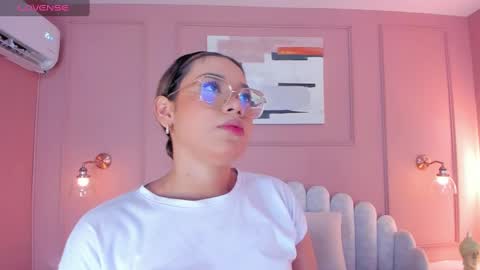 Snapshot of mara_brooks chatting on December 2024 06:39:01 PM Mara online show from December 2024 06:39:01 PM