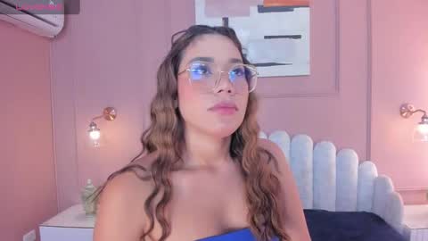 Snapshot of mara_brooks chatting on January 2025 07:07:02 PM Mara online show from January 2025 07:07:02 PM