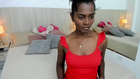 Snapshot of mara_sinclair chatting on May 2026 07:22:01 PM Mara Sinclair online show from May 2026 07:22:01 PM
