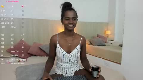 Mara Sinclair online show from July 2026 02:05:17 AM