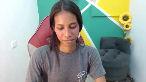 Snapshot of mara_summer chatting on January 2025 09:22:01 PM Mara 3 online show from January 2025 09:22:01 PM