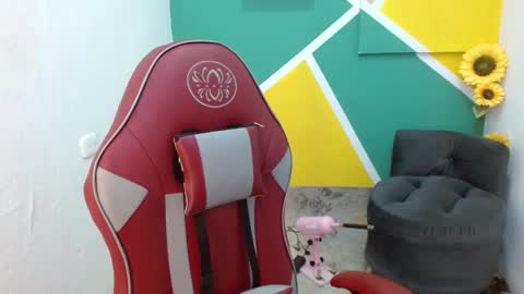 Snapshot of mara_summer chatting on January 2025 07:52:01 PM Mara 3 online show from January 2025 07:52:01 PM