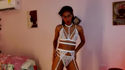 Snapshot of mara_summer chatting on November 2025 01:44:02 PM Mara 3 online show from November 2025 01:44:02 PM