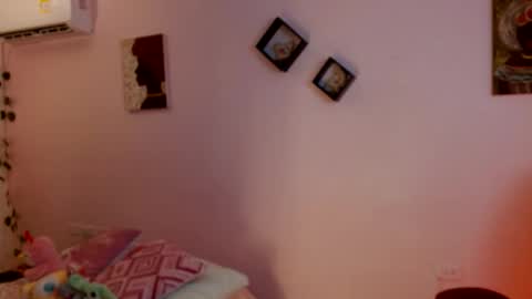 Snapshot of mara_summer chatting on November 2025 01:33:02 PM Mara 3 online show from November 2025 01:33:02 PM