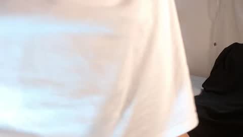 Snapshot of maraa_lee chatting on June 2026 10:32:02 PM maraa_lee online show from June 2026 10:32:02 PM