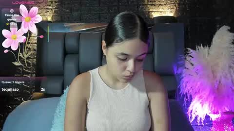 maraa_rivera online show from December 2025 07:21:01 PM