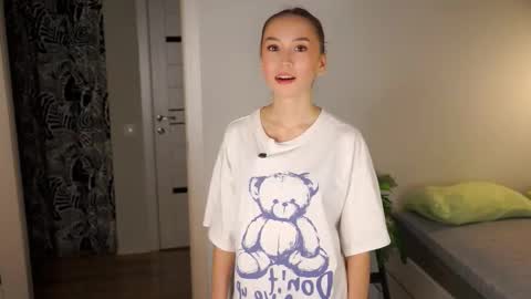 Snapshot of maragretchealsea chatting on October 2025 04:45:01 AM Eva online show from October 2025 04:45:01 AM