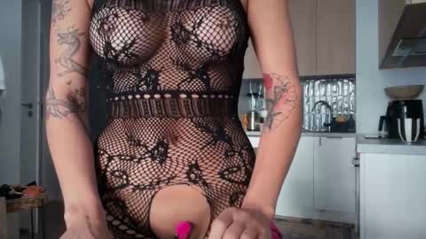 Marakuia online show from November 2025 08:14:02 AM