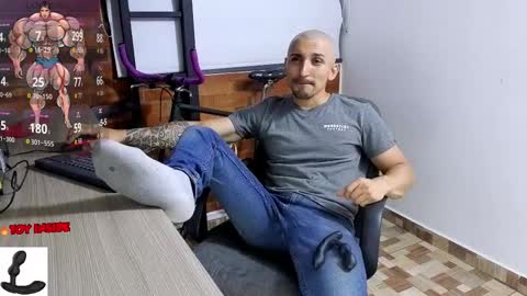 Marck  Independent model  online show from November 2025 11:15:01 PM