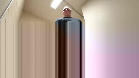 marco_77_ online show from April 2026 05:54:01 PM