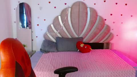 Marco  online show from April 2026 06:35:01 PM