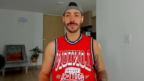 Snapshot of marco_tahani_ chatting on December 2024 12:23:02 PM Marco IG marco tahani online show from December 2024 12:23:02 PM