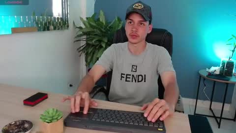 Snapshot of marcus_hanks chatting on March 2025 04:47:02 AM Marcus Hanks online show from March 2025 04:47:02 AM