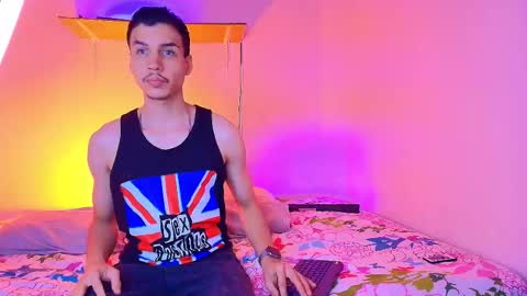 Snapshot of marcus_hanks chatting on November 2025 05:17:01 AM Marcus Hanks online show from November 2025 05:17:01 AM