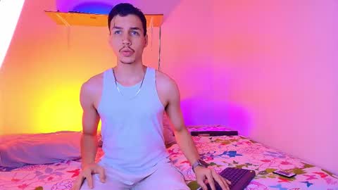 Snapshot of marcus_hanks chatting on November 2025 04:00:01 AM Marcus Hanks online show from November 2025 04:00:01 AM