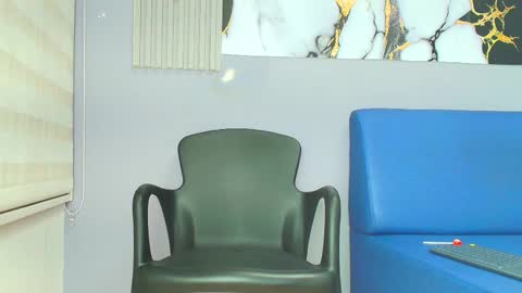 marcus_smithh online show from December 2025 04:52:01 AM